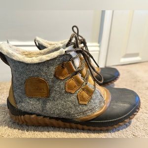 Sorel Faux Fur Lined Ankle Duck Boots
